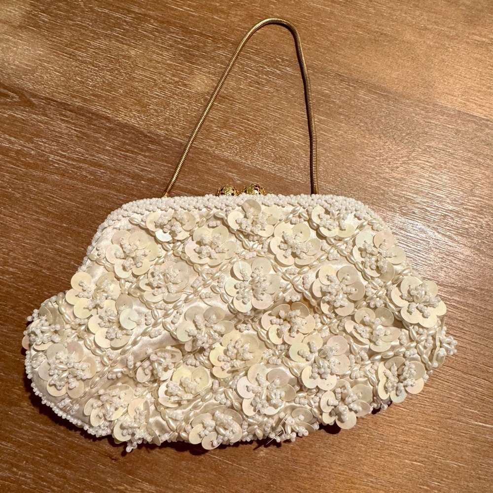 Elegant Cream Floral Beaded Vintage Purse